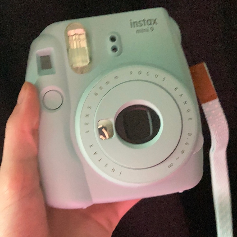 Instead mini 9 Polaroid camera with 10 films